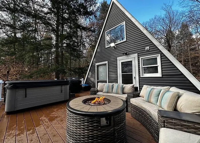 New! Cozy & Modern A-Frame In The Woods W/Hot Tub